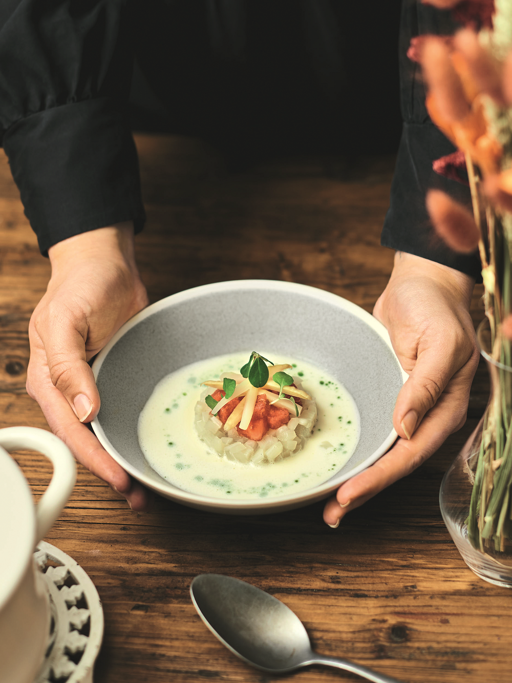 Spargelsuppe mit Spargeltatar